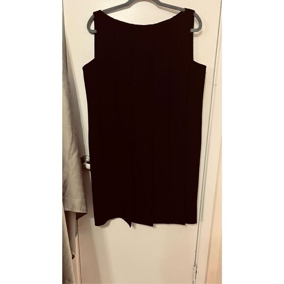 MILA SCHON ITALIAN DESIGNER QUIET LUXURY BLACK PLEATED WOOL DRESS SZ 12 (44) - Picture 2 of 11